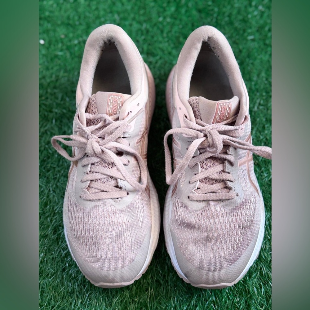 ASICS Women's‎ Pink Athletic Shoes Size 10